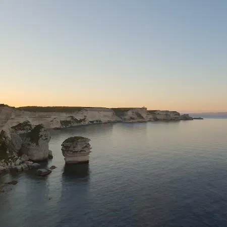 Chez Dume アパート ボニファシオ